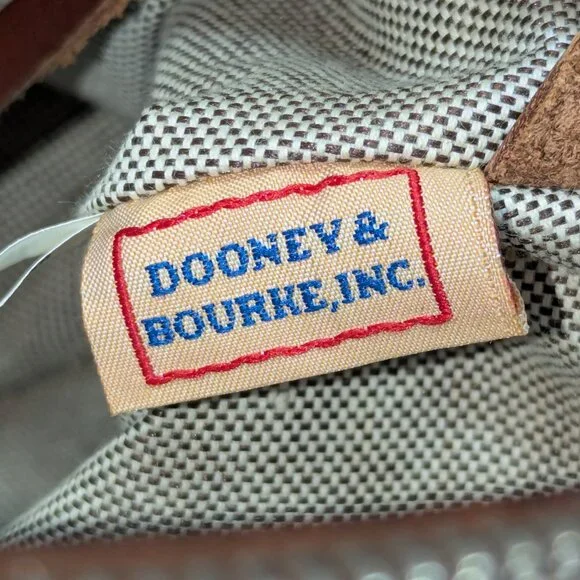 Dooney & Bourke bag, wristlet & key charm. 3fer! Excellent condition! - Picture 5 of 11